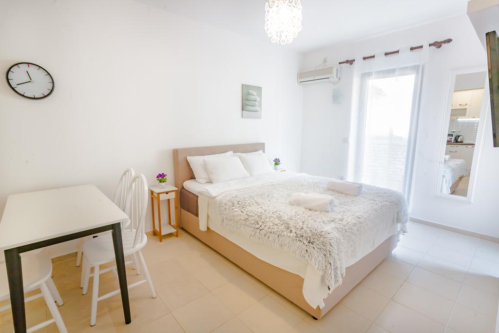 Gregovic Family Apartments Petrovac Exterior foto