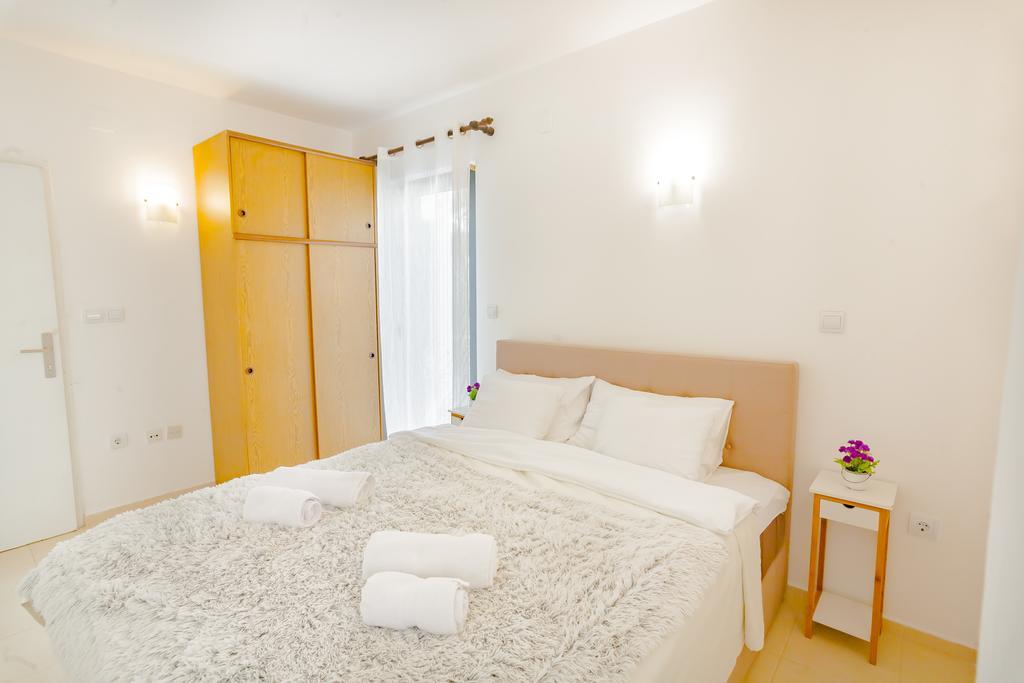 Gregovic Family Apartments Petrovac Exterior foto