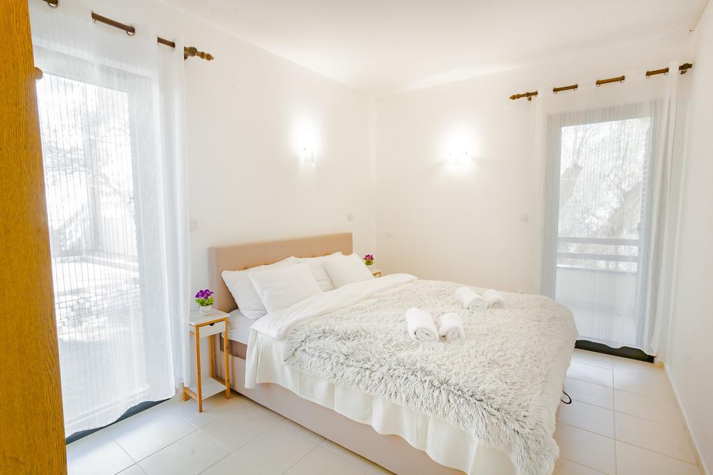 Gregovic Family Apartments Petrovac Exterior foto