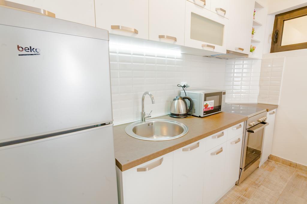 Gregovic Family Apartments Petrovac Exterior foto
