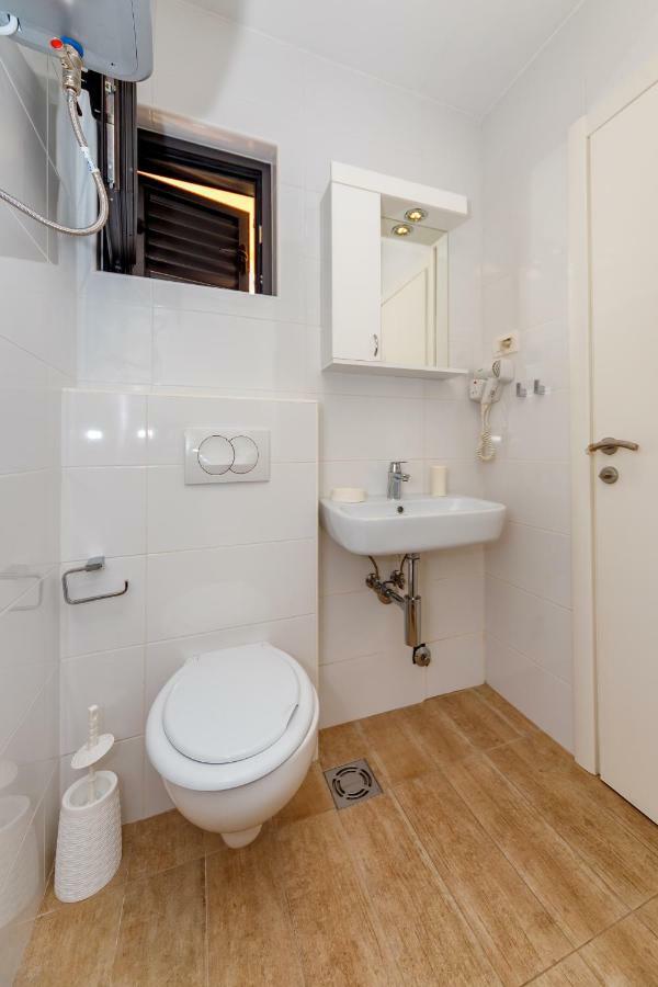 Gregovic Family Apartments Petrovac Exterior foto